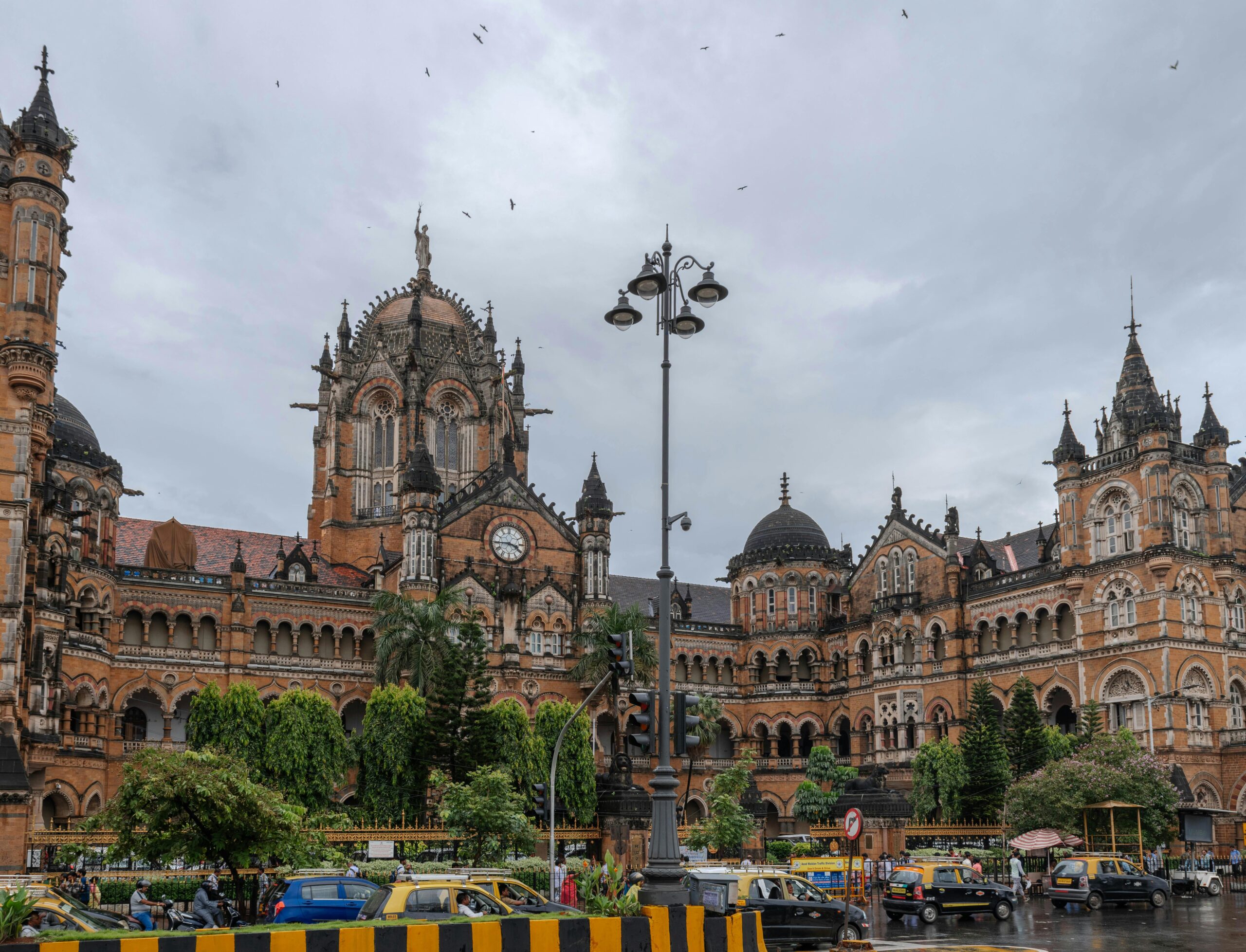 Beautiful view of the Chhatrapati Shivaji Maharaj Terminus, an iconic Mumbai railway station.